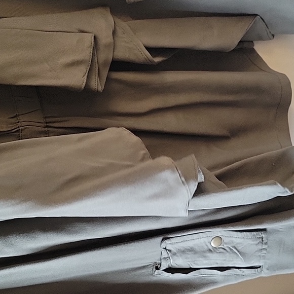 Olive Green Sleeveless Vest - Picture 6 of 14